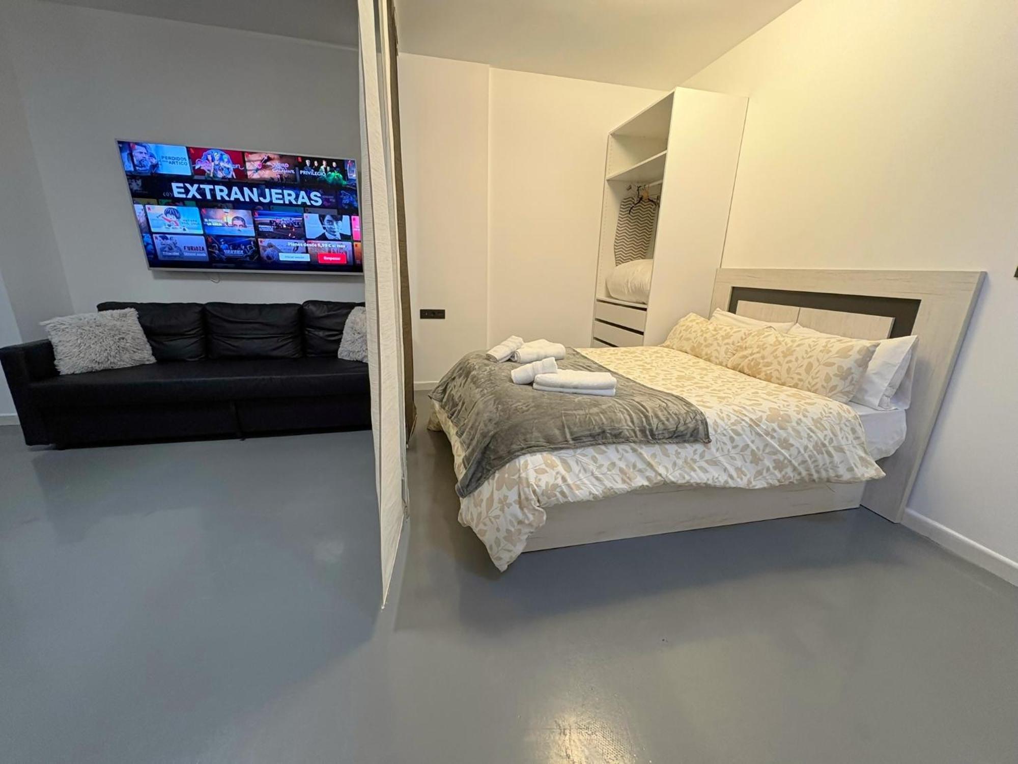 Apartment Estudio Debora Vialia A Pasos De La Estacion Malaga